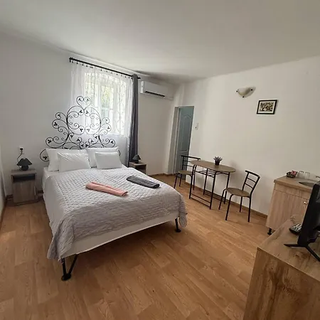 Lola Apartment Eger