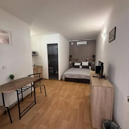 Lola Apartment